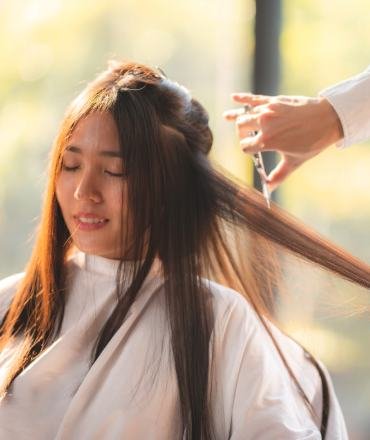 professional-fashion-hairdresser-and-hair-beauty-s-2025-03-24-19-18-03-utc (1)